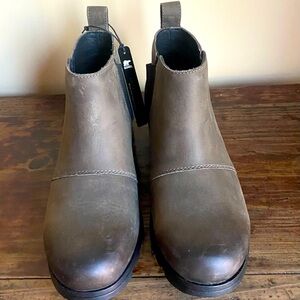 BRAND NEW SOREL BOOTS